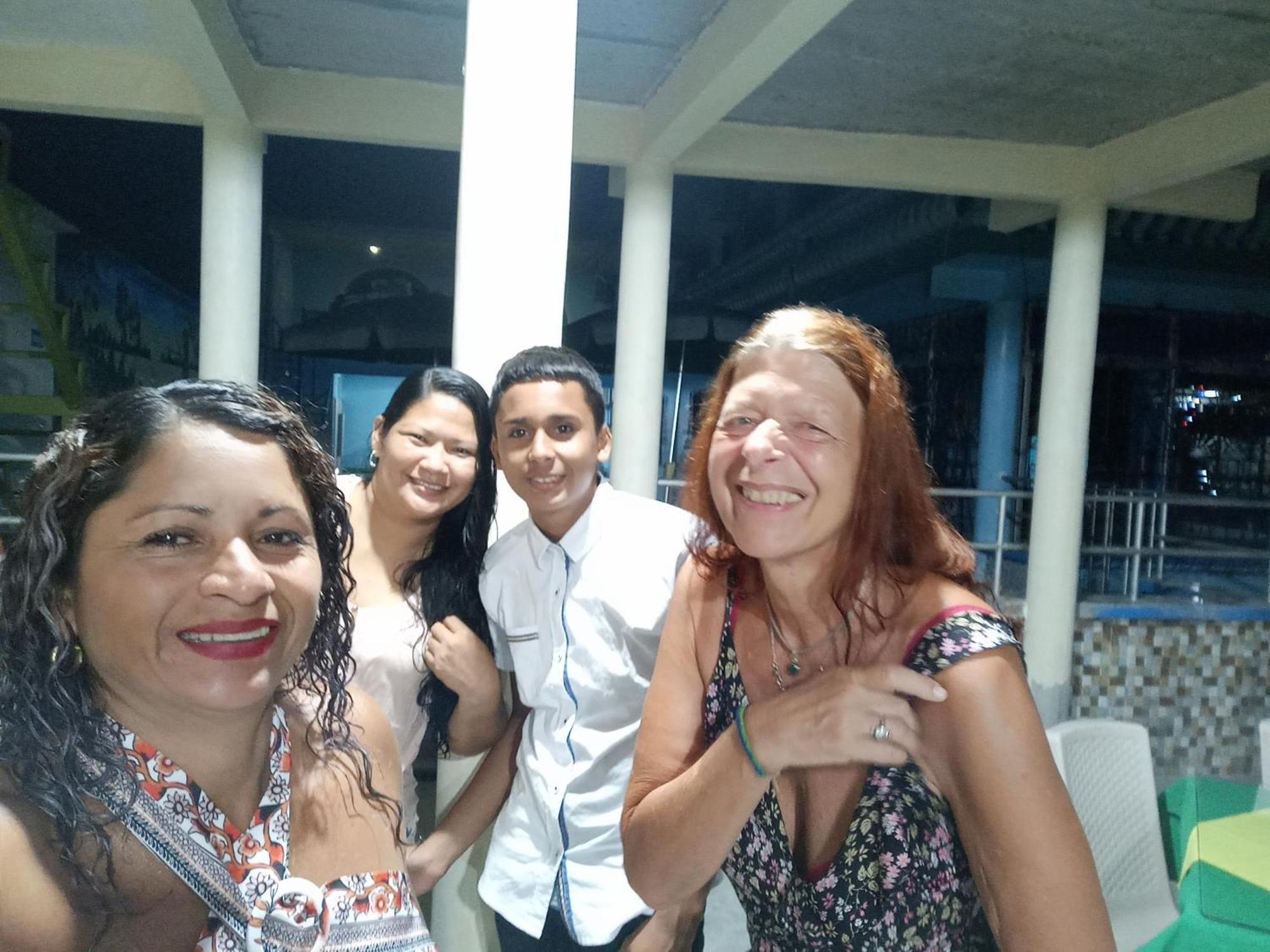 Hotel Alto Amazonas Leticia Eksteriør bilde